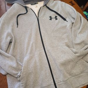 Under Armour Sweatshirt